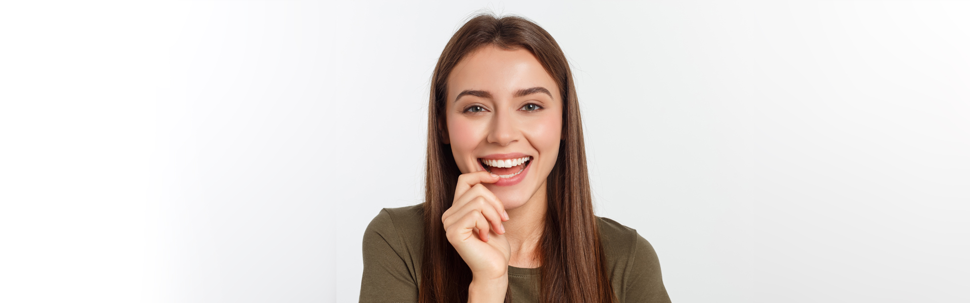 Why Should You Visit A Cosmetic Dentist Near You?